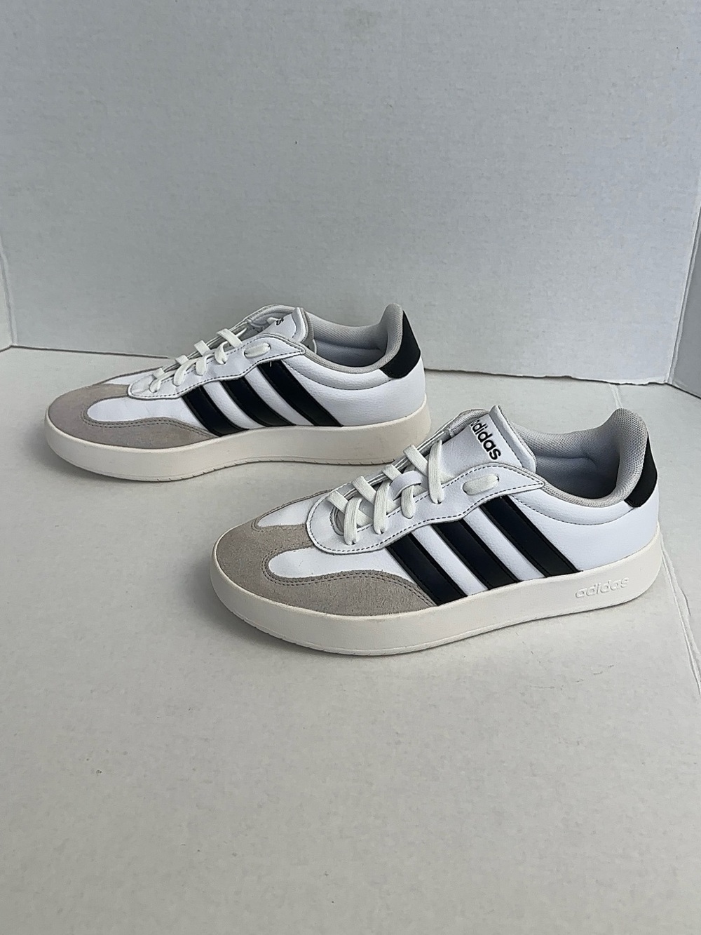 Adidas Barreda T-Toe Sneakers White Suede Lace-Up Shoes Women’s Size 9 - Picture 2 of 13